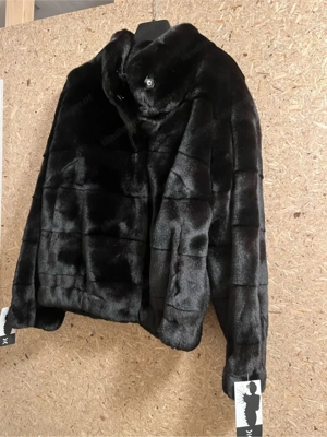 Kunstpelzjacke  Bild 2
