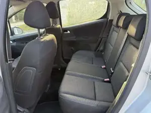 Peugeot 207 Bild 8