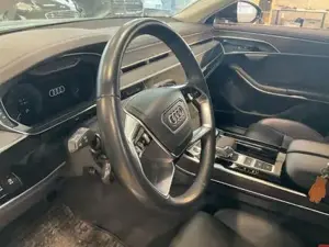 Audi A8 Bild 14
