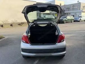 Peugeot 207 Bild 5