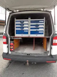 Volkswagen T5 Transporter Allrad, AHK, Klima, 8fach bereift Bild 7