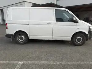 Volkswagen T5 Transporter Allrad, AHK, Klima, 8fach bereift Bild 5