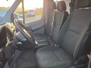 Mercedes AluKipper 3,5t AHK Bild 10