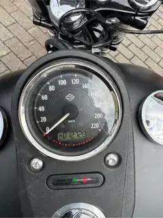 Harley Davidson Street Bob Bild 3