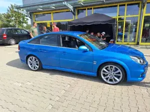 Opel Vectra OPC, 2.8l, V6, 256 PS Bild 6