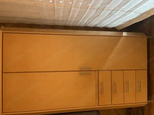 Gut erhaltener Kleiderschrank und Schreibtisch mit Rollkasten - gratis  Bild 4