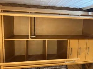 Gut erhaltener Kleiderschrank und Schreibtisch mit Rollkasten - gratis  Bild 3