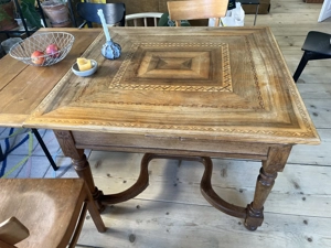 Montafoner Esstisch Bild 5