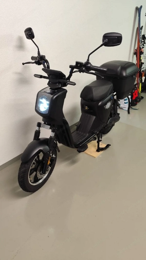 Elektro Roller Bild 5