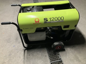 Pramac s12000 Stromgenerator  Bild 5
