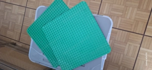 Große Duplo Legokiste mit Gleisen, vielen Tieren, Figuren, Autos und Zug.  Bild 5