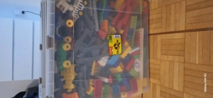 Große Duplo Legokiste mit Gleisen, vielen Tieren, Figuren, Autos und Zug.  Bild 6