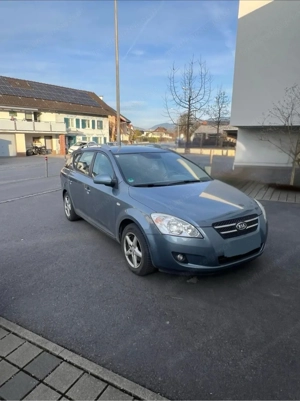 Verkaufe Kia Ceed 1.6 CRDi Sporty Wagon (Diesel) Bild 2