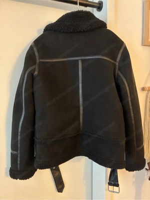 Zara Teddyfell Jacke mit Lederoptik Bild 2
