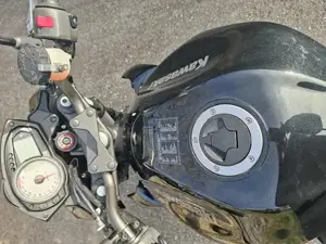 Verkaufe Kawasaki ZR750 