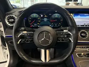 Mercedes-Benz E 220 Bild 14