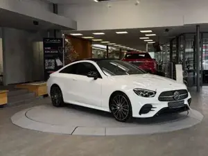 Mercedes-Benz E 220 Bild 3