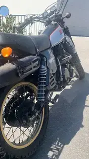 XT 500 Yamaha Silbertank mit Goldfelgen Bild 2