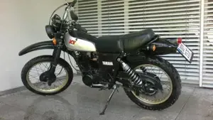 XT 500 Yamaha Silbertank mit Goldfelgen