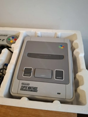 Super Nintendo SNes Konsole Vintage 90er Jahre Bild 2