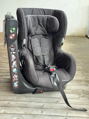 Maxi Cosi Kindersitz Axiss schwarz Bild 2