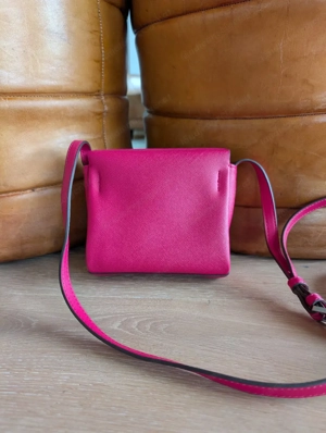 calvin klein kleine crossbody handytasche Bild 2