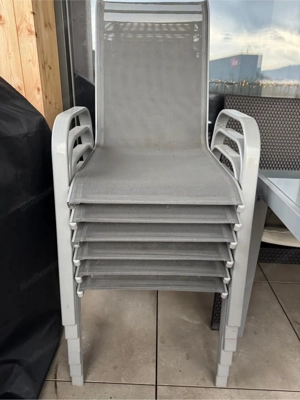 Gartentisch und 6 Stühlen Bild 3