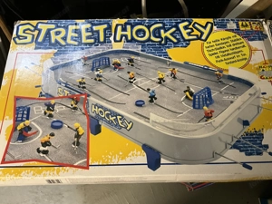 Eishockey Kasten Streethockey Spiel  Bild 2