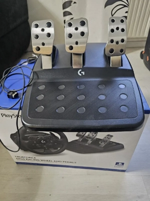 Logitech G923 Rennlenkrad mit Pedalen und Schalter. Guter Zustand  Bild 4