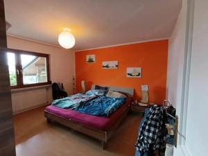 Gartenwohnung mit EFH-Charakter | 200 m  Südgarten mit Pool | großer Keller | 35 m   Garage | Privat Bild 6