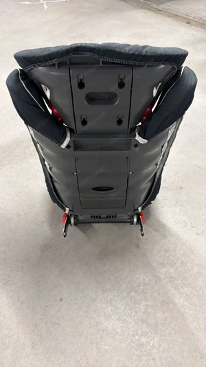 Kindersitz zu verschenken Bild 3