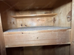stilvoller alter Bauernkleiderkasten aus Massivholz  Bild 7