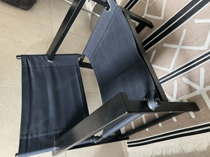 Sessel aus Stoff auf Holzrahmen 