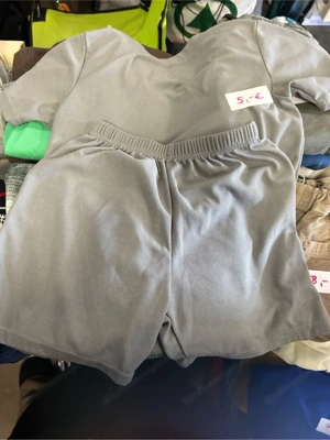 Sommerbekleidung Bild 4