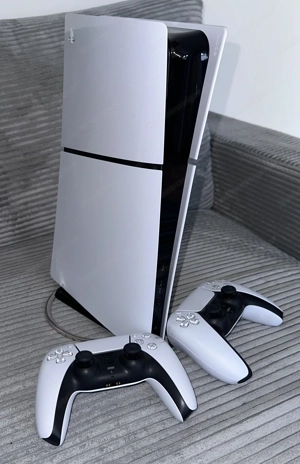 Ps5 (Disc Version) + 2 Original Kontroller Bild 3