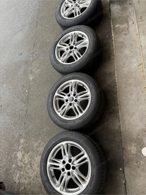 4x Alufelgen mit Ganzjahresreifen 215 55 R16 Bild 5