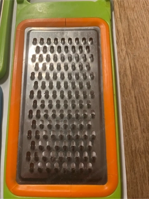 Bunte Küchenreibe grob, mittel, fein praktisch für Käse, Gemüse & mehr Bild 6