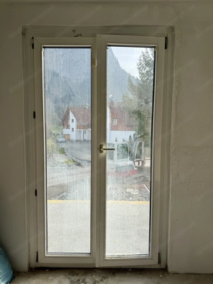 2 fach verglaste Kunststofffenster  Bild 6