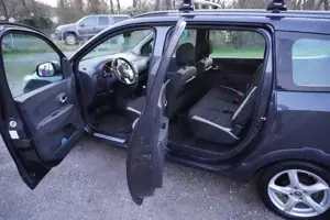 Dacia Lodgy Stepway 1.2 TCe 116PS   Bj. 2018   Gepflegter Langstreckenwagen Bild 3