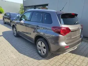 Suzuki Vitara 1.4 Mild-Hybrid Comfort+ 4x2 AT 4x4 GL+ LED*SHZ... Bild 6