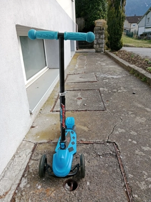 Scooter mit 3 Rädern  Bild 3