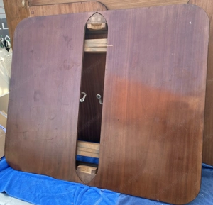 Tisch aus Vollholz Bild 6