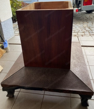 Tisch aus Vollholz Bild 3