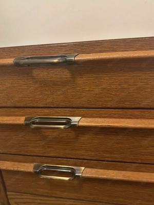 Kommode Eiche dunkel - 100 cm breit - sehr stabil - passende Nachtkästchen verfügbar Bild 6