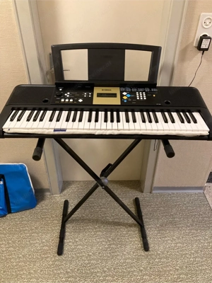 Yamaha YPT 220 digital Keyboard