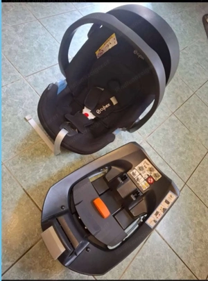 Kinderwagen Joolz Day3 inkl. Babyschale für's Auto, Isofixstation und Adapter für den Kinderwagen Bild 6
