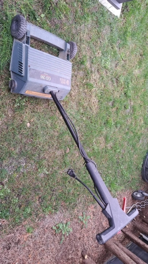 Black Decker Rasenlüfter Bild 2