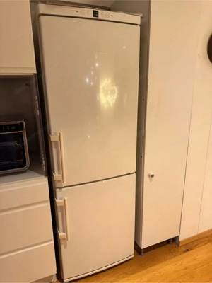 Lieberr Kombieschrank Kühlschrank   Tiefkühler   Bild 4