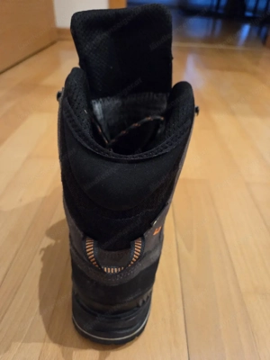 Bergschuhe Lowa Größe 45 Steigeisen geeignet. Bild 2