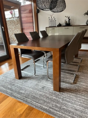 Esstisch mit Stühlen Bild 4